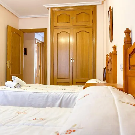 Vivienda Turistica Leones *