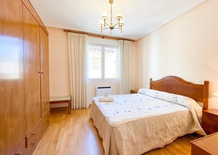 Vivienda Turistica Leones *